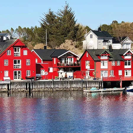 Vakantiehuis 8 Person In Averoy-by Traum Sveggen