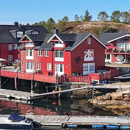 8 Person In Averoy-by Traum Vakantiehuis Sveggen
