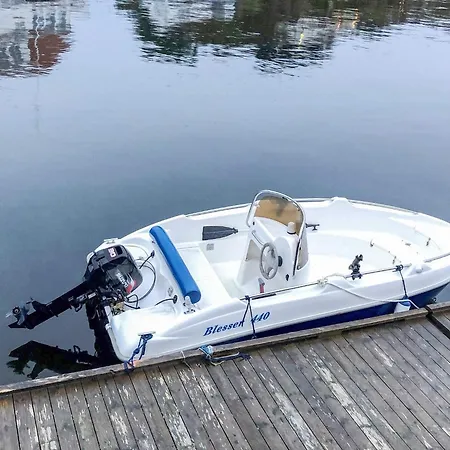 8 Person In Averoy-by Traum Vakantiehuis Sveggen