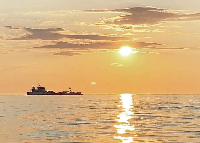 8 Person In Averoy-by Traum Feriehus